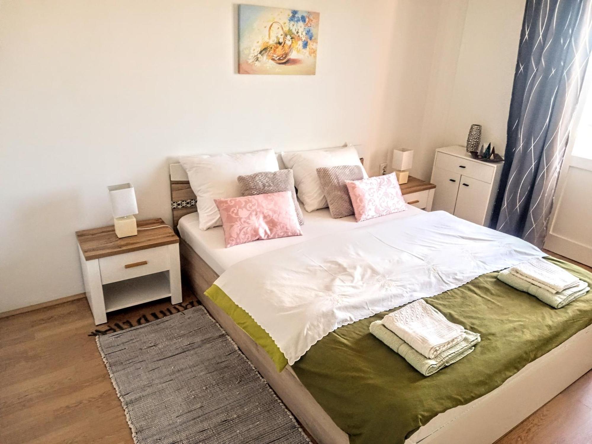 Apartman Petra 塞尼 外观 照片